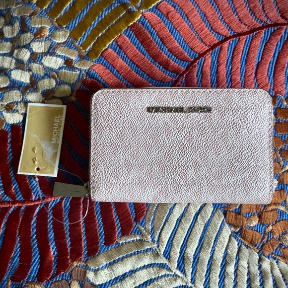 NWT Michael Kors Jet Set White & Royal Pink MK Logo Card Case Wallet - Picture 1 of 7